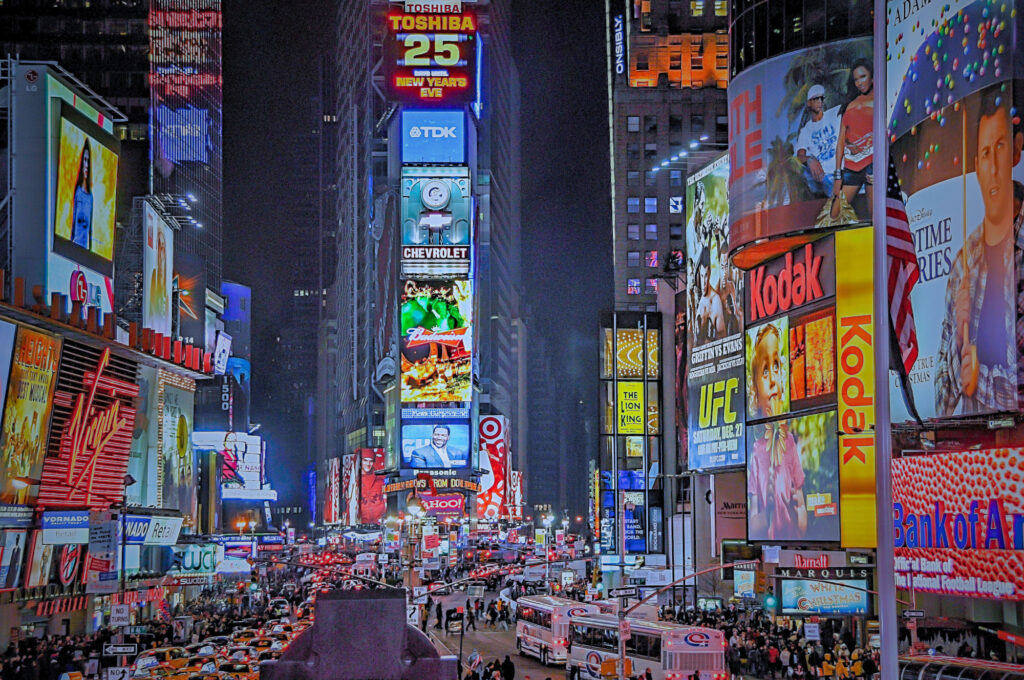 Stop Wasting Money on Ads that don't work! (Attract Your Dream Audience Without Burning Your Budget)